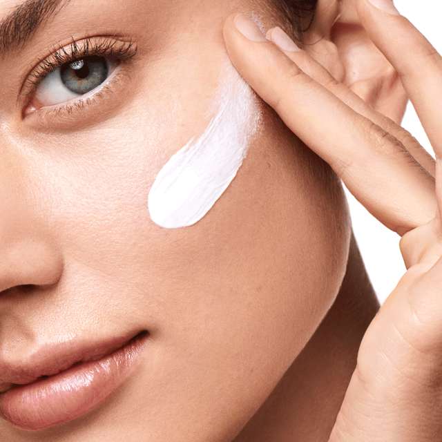 کرم روز آبرسان اپتیمالز هیدرا رادیانس ریچ  50میل Hydra Radiance Day Cream Rich